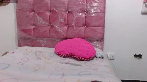 pink_love_25 online show from May 12, 7:05 am