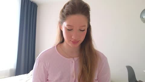   online show from April 2, 3:04 am