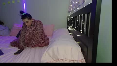 pink_tv online show from October 2, 1:01 am