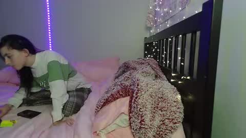 pink_tv online show from November 6, 2:01 am