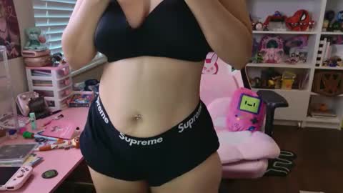 pinkcheetodomain online show from April 29, 10:16 pm