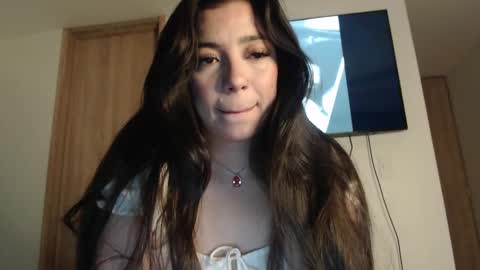Snapshot of pinkcotton chatting on December 6, 10:30 pm Soft online show from December 6, 10:30 pm