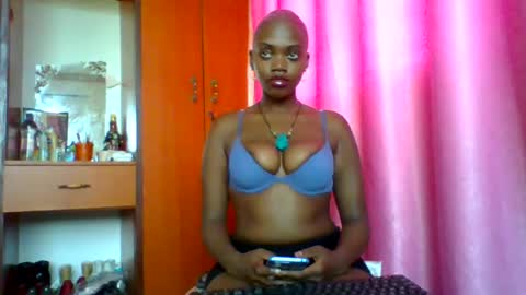 Snapshot of pinkdomina01 chatting on June 26, 9:25 am pinkdomina01 online show from June 26, 9:25 am