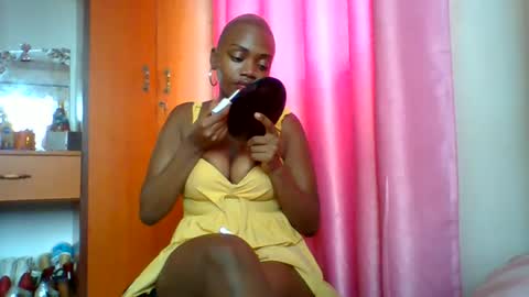 Snapshot of pinkdomina01 chatting on July 18, 8:07 am pinkdomina01 online show from July 18, 8:07 am