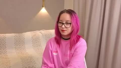 Lily online show from February 4, 7:31 pm