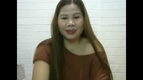 Snapshot of pinkishpusiemom18 chatting on February 17, 9:30 pm pinkishpusiemom18 online show from February 17, 9:30 pm