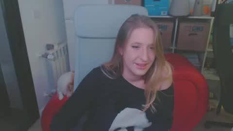 Snapshot of pinkladyx2 chatting on February 6, 11:37 pm pinkladyx2 online show from February 6, 11:37 pm