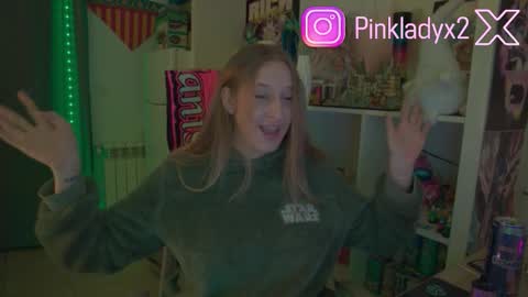 Snapshot of pinkladyx2 chatting on January 9, 9:38 pm pinkladyx2 online show from January 9, 9:38 pm