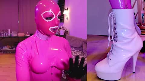 pinklatexgurl online show from December 21, 1:35 am