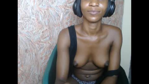 Snapshot of pinknjuicyx chatting on December 14, 1:59 pm pinknjuicyx online show from December 14, 1:59 pm