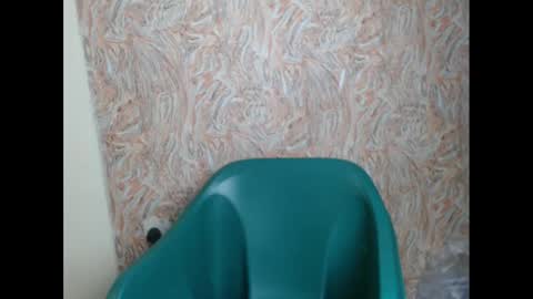 Snapshot of pinknjuicyx chatting on December 15, 6:48 pm pinknjuicyx online show from December 15, 6:48 pm