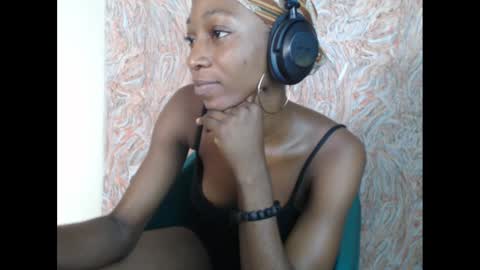 Snapshot of pinknjuicyx chatting on December 17, 10:23 am pinknjuicyx online show from December 17, 10:23 am