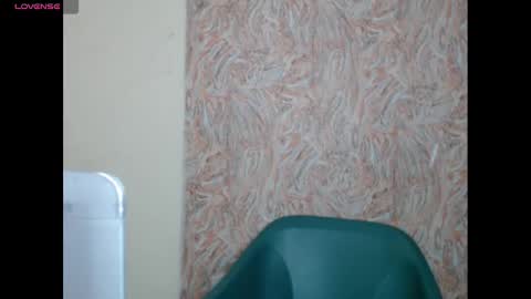 Snapshot of pinknjuicyx chatting on December 21, 10:06 am pinknjuicyx online show from December 21, 10:06 am
