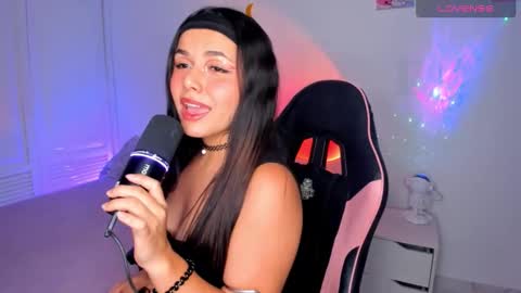 Sarah .. online show from November 25, 9:15 pm