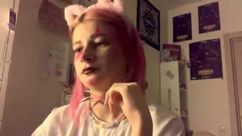 Snapshot of pinkvampire chatting on September 22, 6:54 pm Sara online show from September 22, 6:54 pm