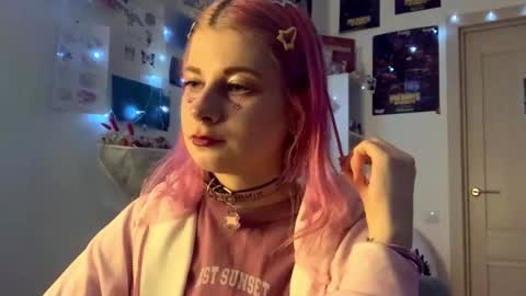 Snapshot of pinkvampire chatting on September 23, 6:11 pm Sara online show from September 23, 6:11 pm