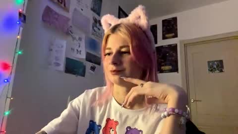 Snapshot of pinkvampire chatting on October 10, 9:25 pm Sara online show from October 10, 9:25 pm