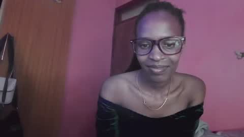pinky_cockoo online show from May 12, 5:48 am