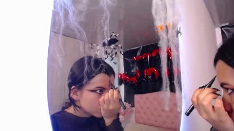 pinky_f00x online show from October 30, 8:20 pm