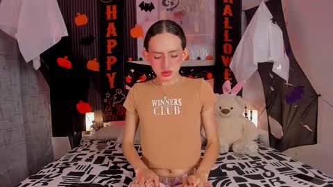 Snapshot of pinky_peach_ chatting on October 16, 4:35 am Peachy online show from October 16, 4:35 am