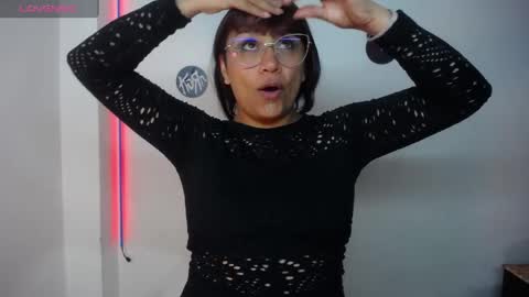 VIOLETA LOPEZ online show from May 10, 6:13 pm