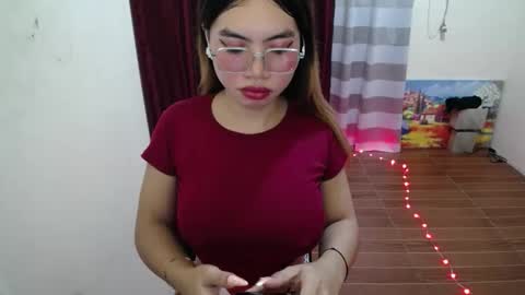 Snapshot of pinky_pussybobby69 chatting on May 4, 4:47 pm Tina online show from May 4, 4:47 pm