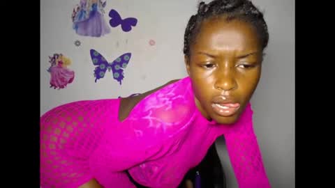 pinkykiki_247 online show from February 14, 8:22 am