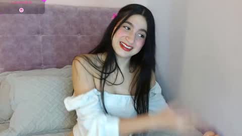 Snapshot of pinkyperla chatting on April 15, 3:30 pm Perla online show from April 15, 3:30 pm