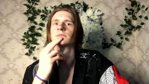 Snapshot of pinochetti chatting on March 23, 8:13 pm Incubus online show from March 23, 8:13 pm