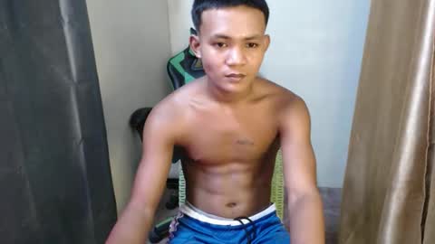 pinoy_fucker18 online show from April 9, 4:12 am