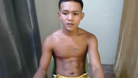 pinoy_fucker18 online show from April 10, 5:45 am