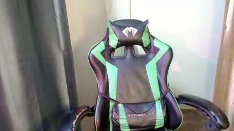 Snapshot of pinoy_shyboy69 chatting on April 13, 7:41 pm pinoy_shyboy69 online show from April 13, 7:41 pm