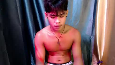 Snapshot of pinoy_shyboy69 chatting on April 18, 10:10 pm pinoy_shyboy69 online show from April 18, 10:10 pm