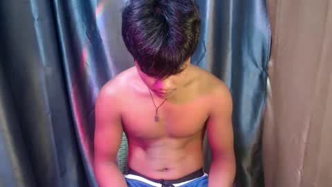 Snapshot of pinoy_shyboy69 chatting on April 28, 10:42 am pinoy_shyboy69 online show from April 28, 10:42 am