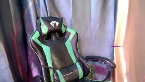 Snapshot of pinoy_shyboy69 chatting on May 3, 11:27 am pinoy_shyboy69 online show from May 3, 11:27 am
