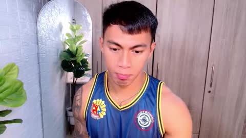 Snapshot of pinoymilker chatting on October 14, 3:07 am ethan online show from October 14, 3:07 am