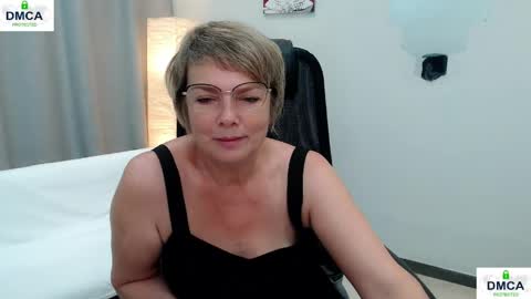 Snapshot of pion_s chatting on May 20, 4:51 am Bella online show from May 20, 4:51 am