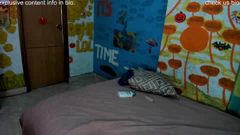 Snapshot of pipeshowtime chatting on December 10, 4:49 pm VALENTINA y PIPE online show from December 10, 4:49 pm