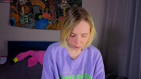 pis_sos online show from March 22, 8:01 pm