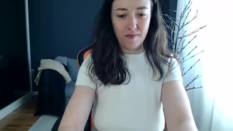 piscesgirl06 online show from May 6, 8:19 am
