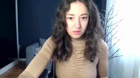 piscesgirl06 online show from May 14, 4:30 am