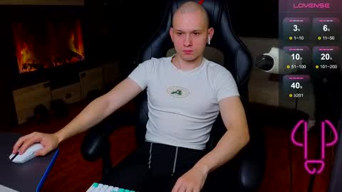 Snapshot of pistonpojizni chatting on January 30, 5:09 am STRONGBEAUTY online show from January 30, 5:09 am