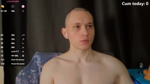 Snapshot of pistonpojizni chatting on December 21, 7:59 am STRONGBEAUTY online show from December 21, 7:59 am