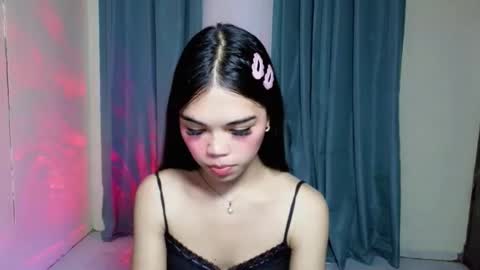 The Girl Named Eyve online show from May 8, 6:35 pm