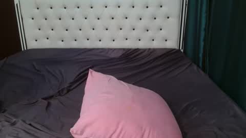 pixel online show from March 31, 6:30 pm