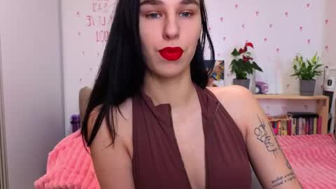 Snapshot of pixie_molly chatting on May 18, 4:51 am Molly online show from May 18, 4:51 am