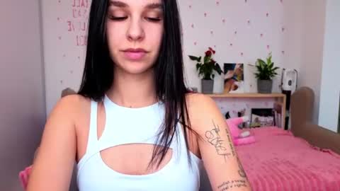 Snapshot of pixie_molly chatting on June 11, 7:39 am Molly online show from June 11, 7:39 am