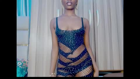 Ella online show from July 3, 7:15 am