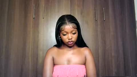 Snapshot of pixie_roman chatting on June 29, 10:15 am Majesty online show from June 29, 10:15 am