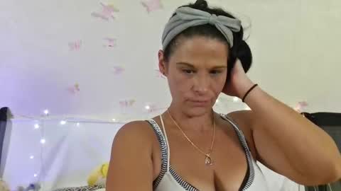 PixieLuxXx online show from April 28, 12:09 am